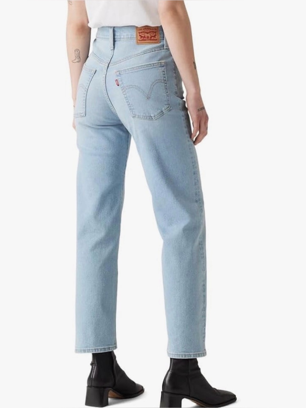 Levi's Light Wash Straight Leg Jeans - Women's